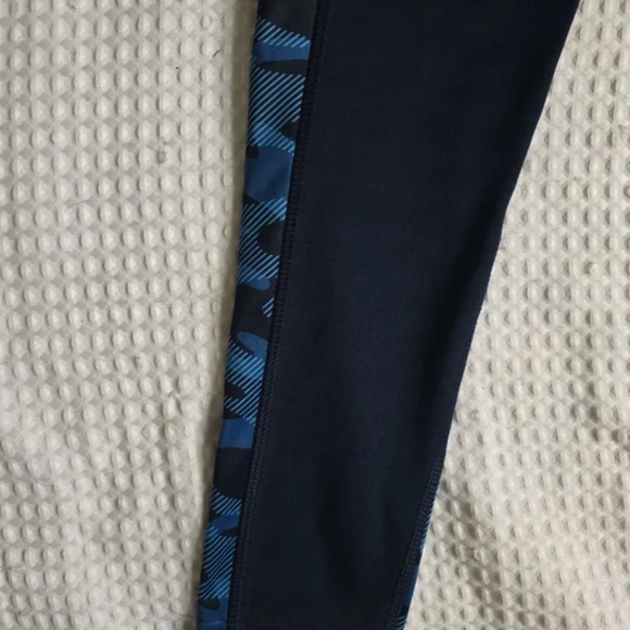 Reebok Colorblock Leggings - Picture 5 of 11